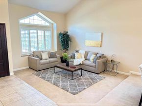 1685 Mountain Pass Cir, Vista CA 92081