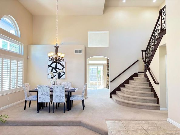 1685 Mountain Pass Cir, Vista CA 92081