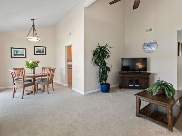 1911 Cheyenne Cir, Oceanside CA 92056