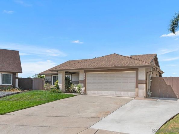 1911 Cheyenne Cir, Oceanside CA 92056