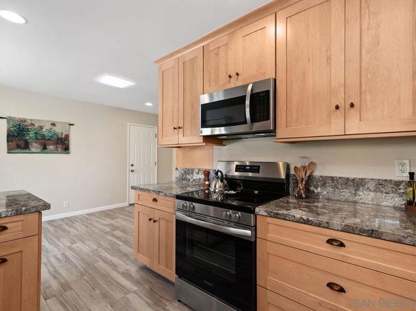 1911 Cheyenne Cir, Oceanside CA 92056
