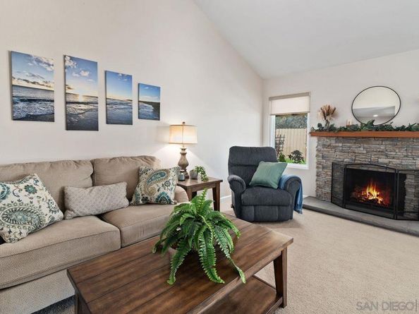 1911 Cheyenne Cir, Oceanside CA 92056