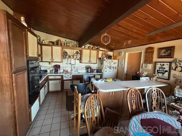 293 Paden Dr, Spring Valley CA 91977