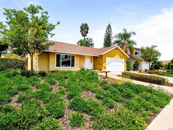832 Casa De Oro Pl, Escondido CA 92025