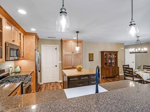 832 Casa De Oro Pl, Escondido CA 92025