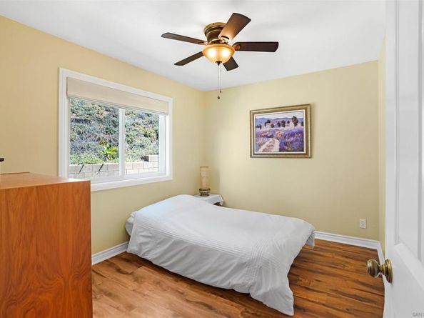 832 Casa De Oro Pl, Escondido CA 92025