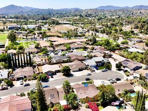 832 Casa De Oro Pl, Escondido CA 92025