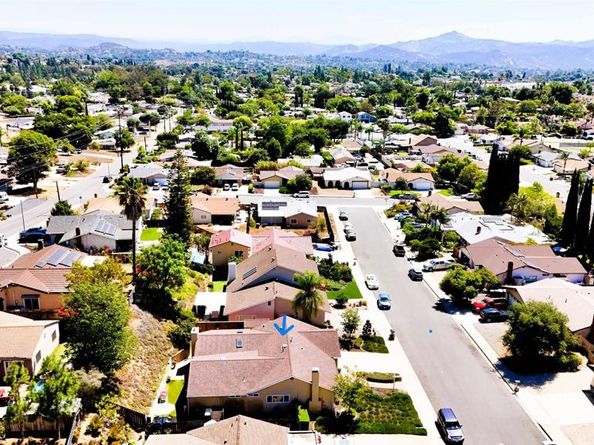 832 Casa De Oro Pl, Escondido CA 92025