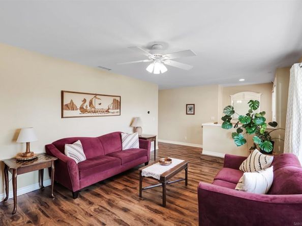 832 Casa De Oro Pl, Escondido CA 92025