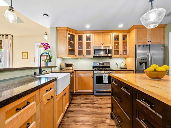 832 Casa De Oro Pl, Escondido CA 92025