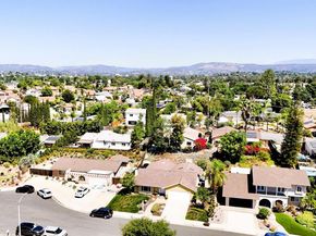832 Casa De Oro Pl, Escondido CA 92025