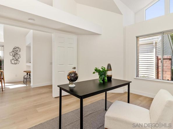 7424 Lantana Terrace, Carlsbad CA 92011