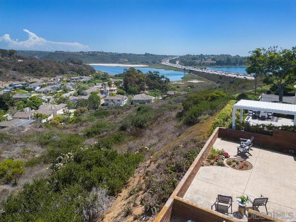7424 Lantana Terrace, Carlsbad CA 92011