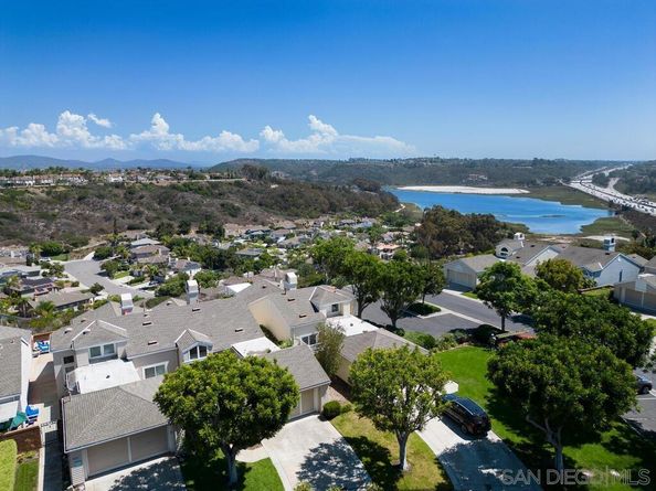 7424 Lantana Terrace, Carlsbad CA 92011