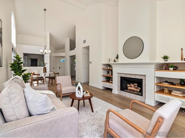 7424 Lantana Terrace, Carlsbad CA 92011