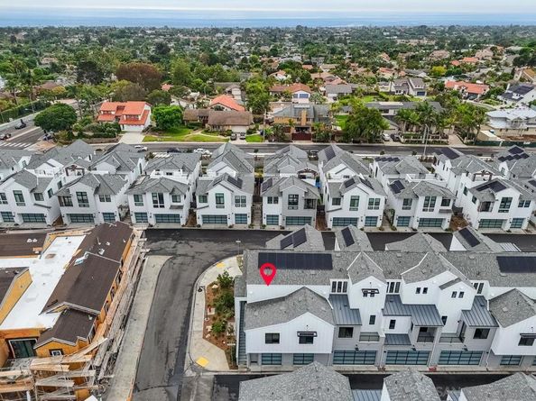 1400 Anacona Place 201, Encinitas CA 92024