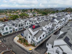 1400 Anacona Place 201, Encinitas CA 92024