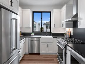 1400 Anacona Place 201, Encinitas CA 92024