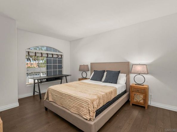 8595 Via Mallorca, La Jolla CA 92037