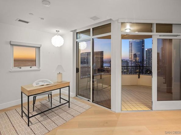 700 W Harbor 2101, San Diego CA 92101