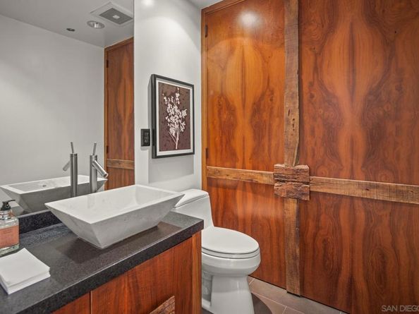 700 W Harbor 2101, San Diego CA 92101