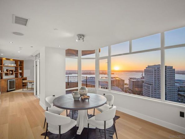 700 W Harbor 2101, San Diego CA 92101
