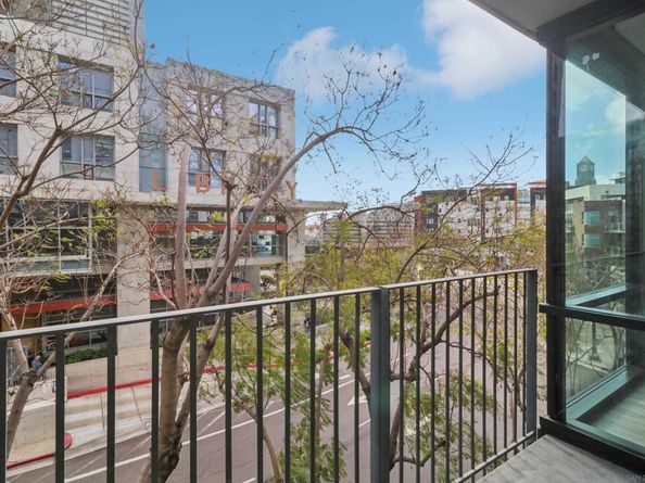 350 11Th Ave 319, San Diego CA 92101