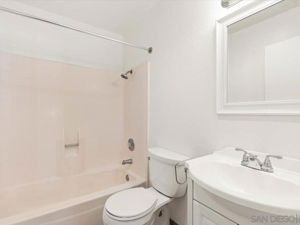 5470 Baltimore Dr 8, La Mesa CA 91942