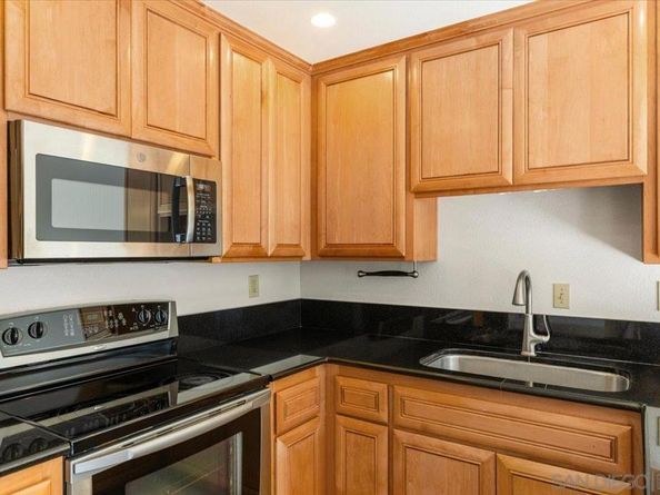 5470 Baltimore Dr 8, La Mesa CA 91942
