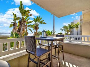 4015 Crown Point Dr 102, San Diego CA 92109