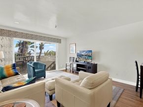 4015 Crown Point Dr 102, San Diego CA 92109
