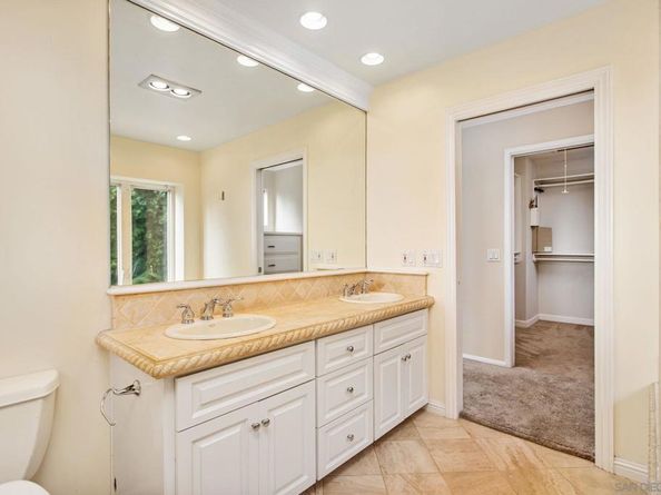 4143 Sunnyhill Dr, Carlsbad CA 92008