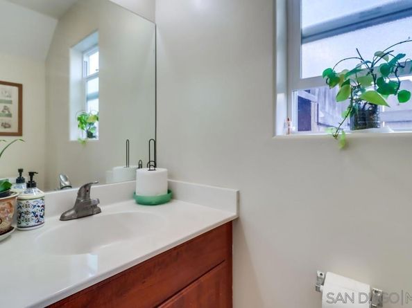 1236 Tobias Dr, Chula Vista CA 91911