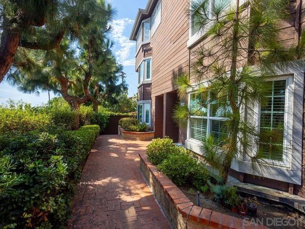 1806 McKee St A2, San Diego CA 92110