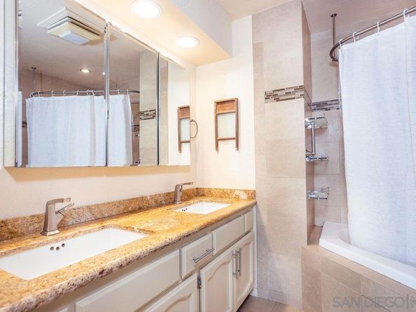 1806 McKee St A2, San Diego CA 92110