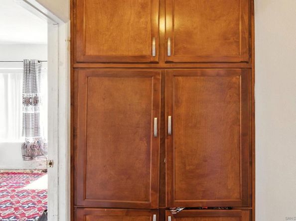 5725 Linda Vista Raod 4, San Diego CA 92110