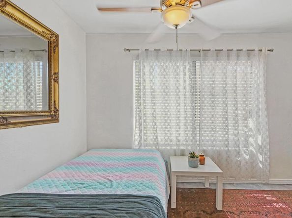 5725 Linda Vista Raod 4, San Diego CA 92110