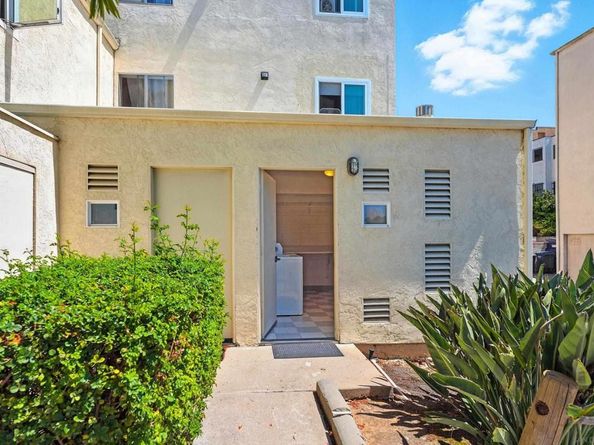 5725 Linda Vista Raod 4, San Diego CA 92110