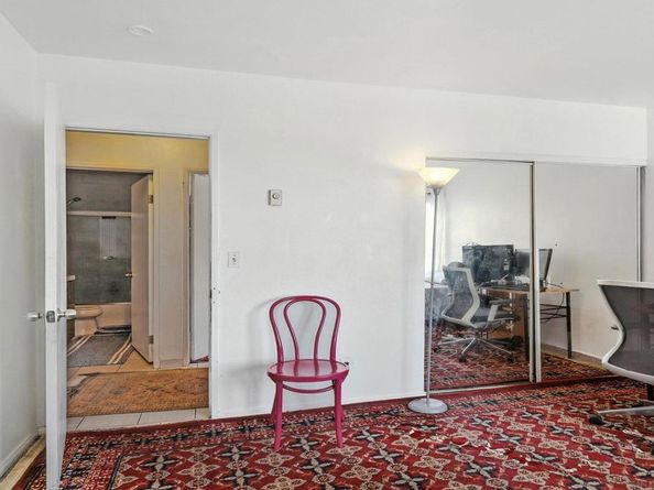 5725 Linda Vista Raod 4, San Diego CA 92110