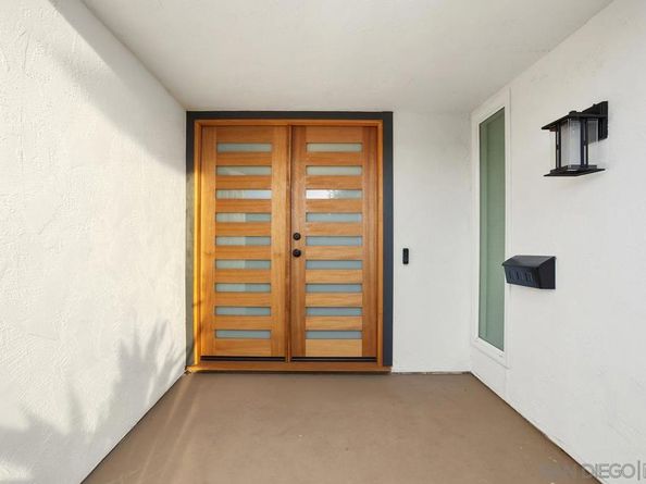 16955 Vinaruz Place, San Diego CA 92128