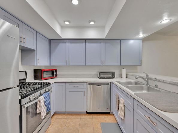 4055 Falcon St 102, San Diego CA 92103