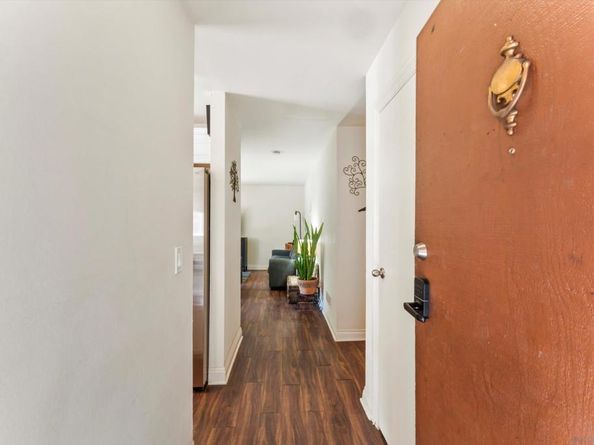 5483 Adobe Falls Rd. 7, San Diego CA 92120