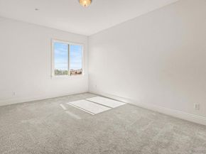 5447 Soho View Ter, San Diego CA 92105