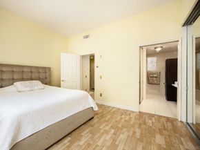 521 Arbor Dr 105, San Diego CA 92103