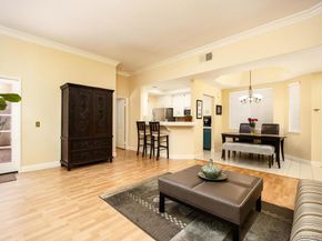 521 Arbor Dr 105, San Diego CA 92103