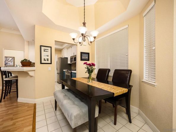 521 Arbor Dr 105, San Diego CA 92103