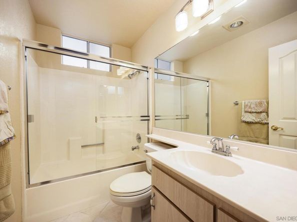 521 Arbor Dr 105, San Diego CA 92103