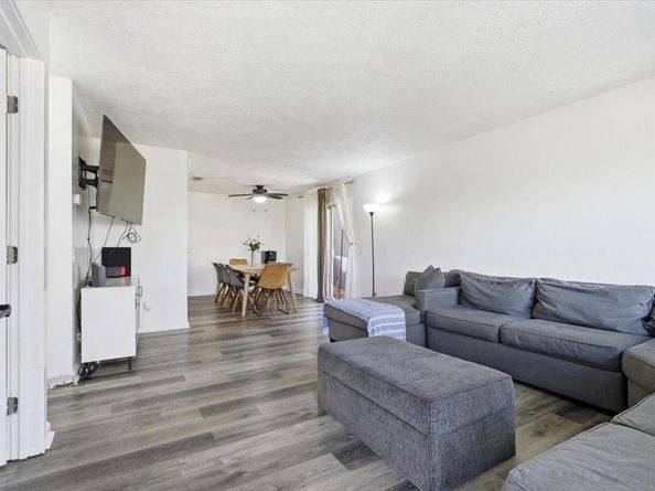 8825 Tamberly Way A, Santee CA 92071