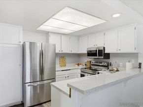 8825 Tamberly Way A, Santee CA 92071