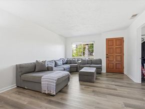 8825 Tamberly Way A, Santee CA 92071